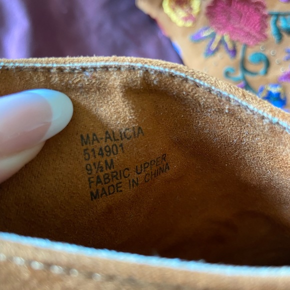 Tan Suede Booties Embroidered Florals Open Toe - Picture 12 of 16